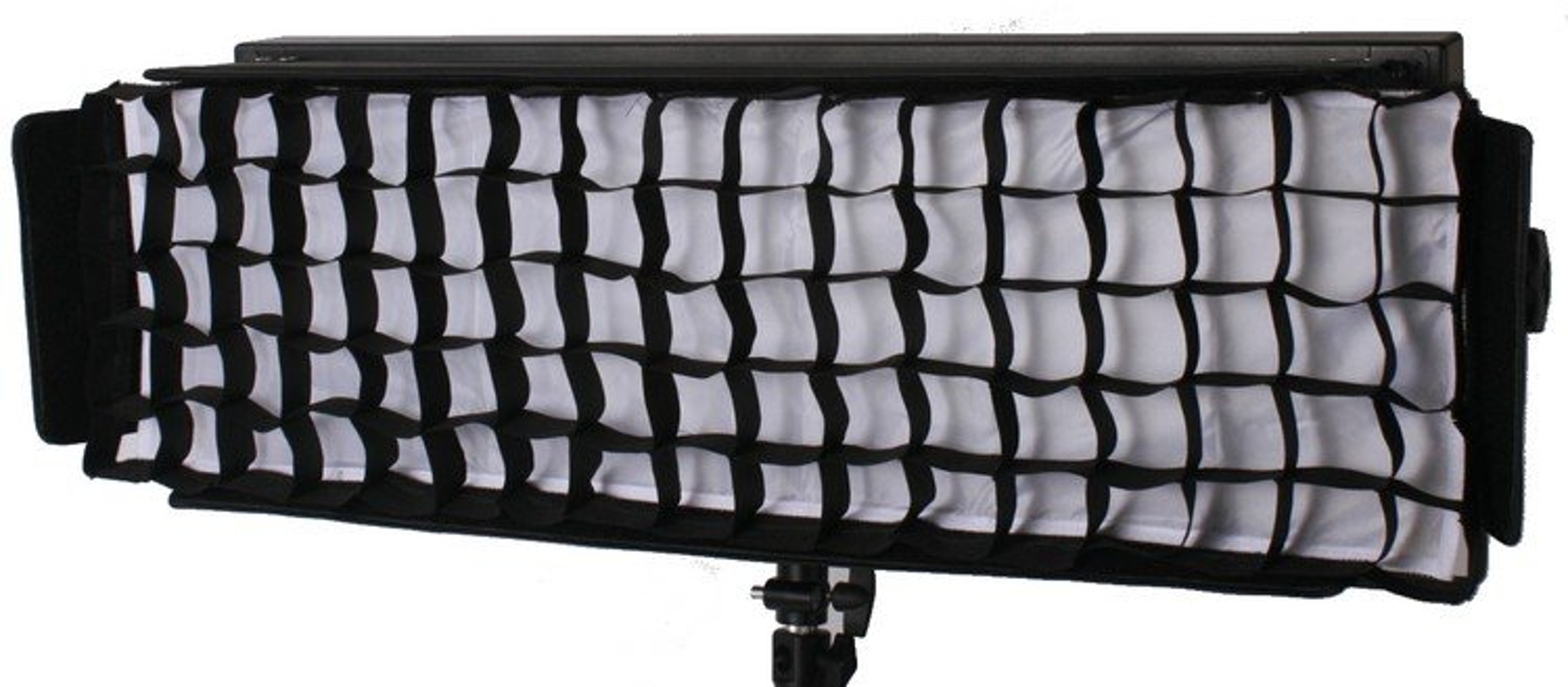 Softbox  BRESSER z kratownicą w kształcie plastera miodu do LG-1200