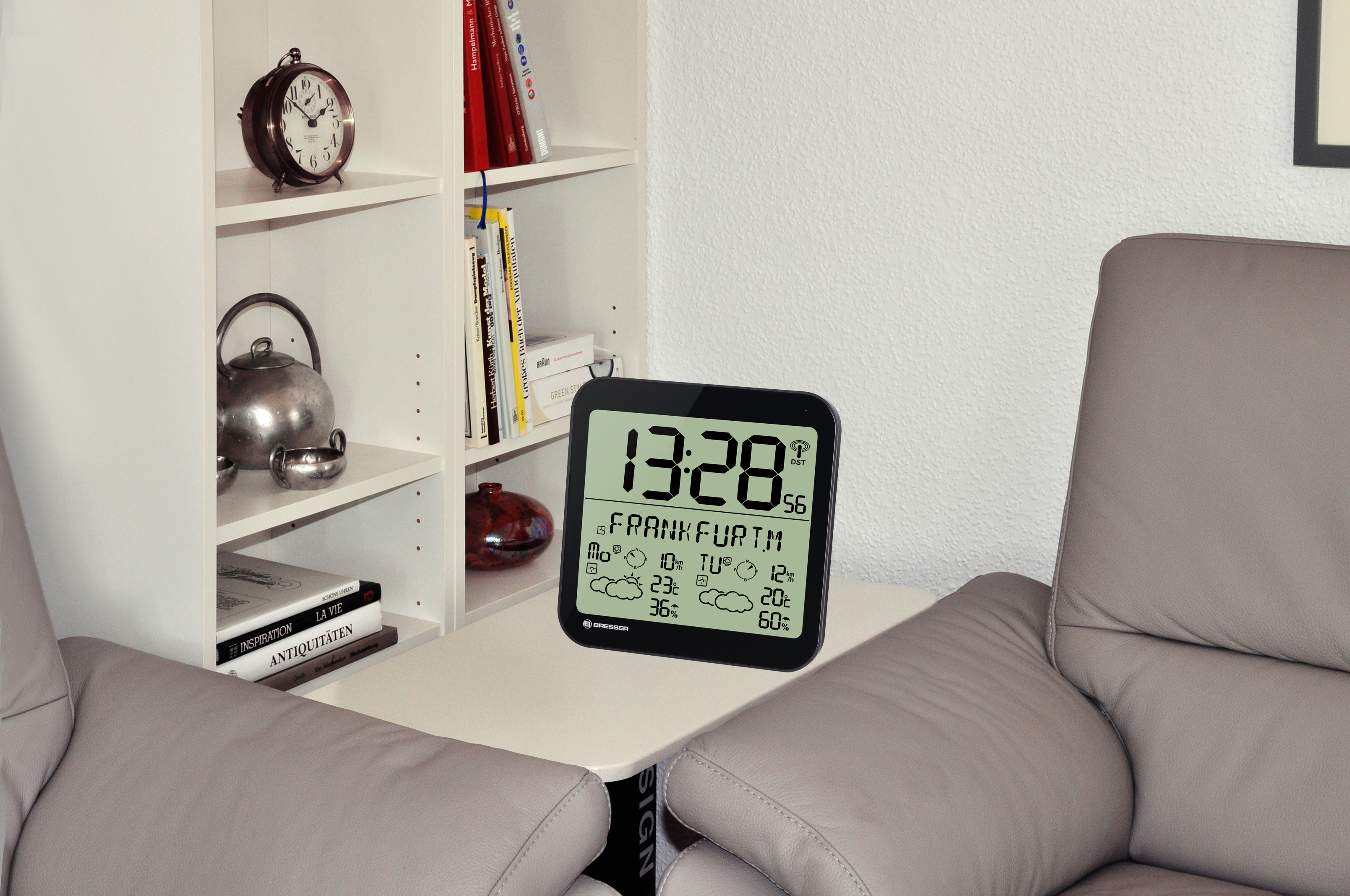 BRESSER MyTime Meteotime LCD Wall Clock